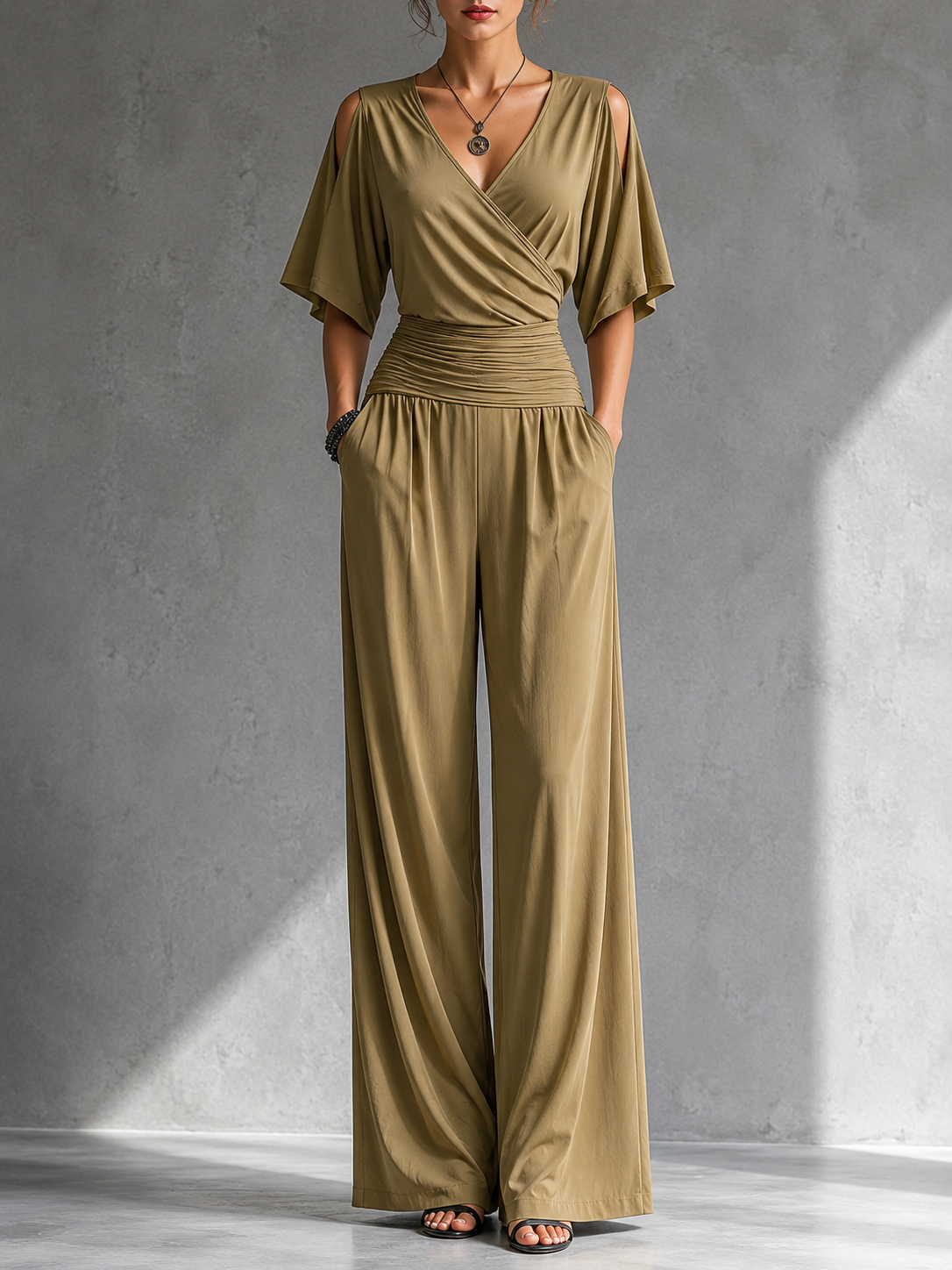Katerin | Conjunto elegante con efecto cruzado y pernera ancha