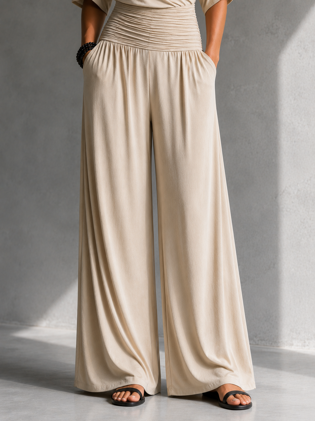 Katerin | Conjunto elegante con efecto cruzado y pernera ancha
