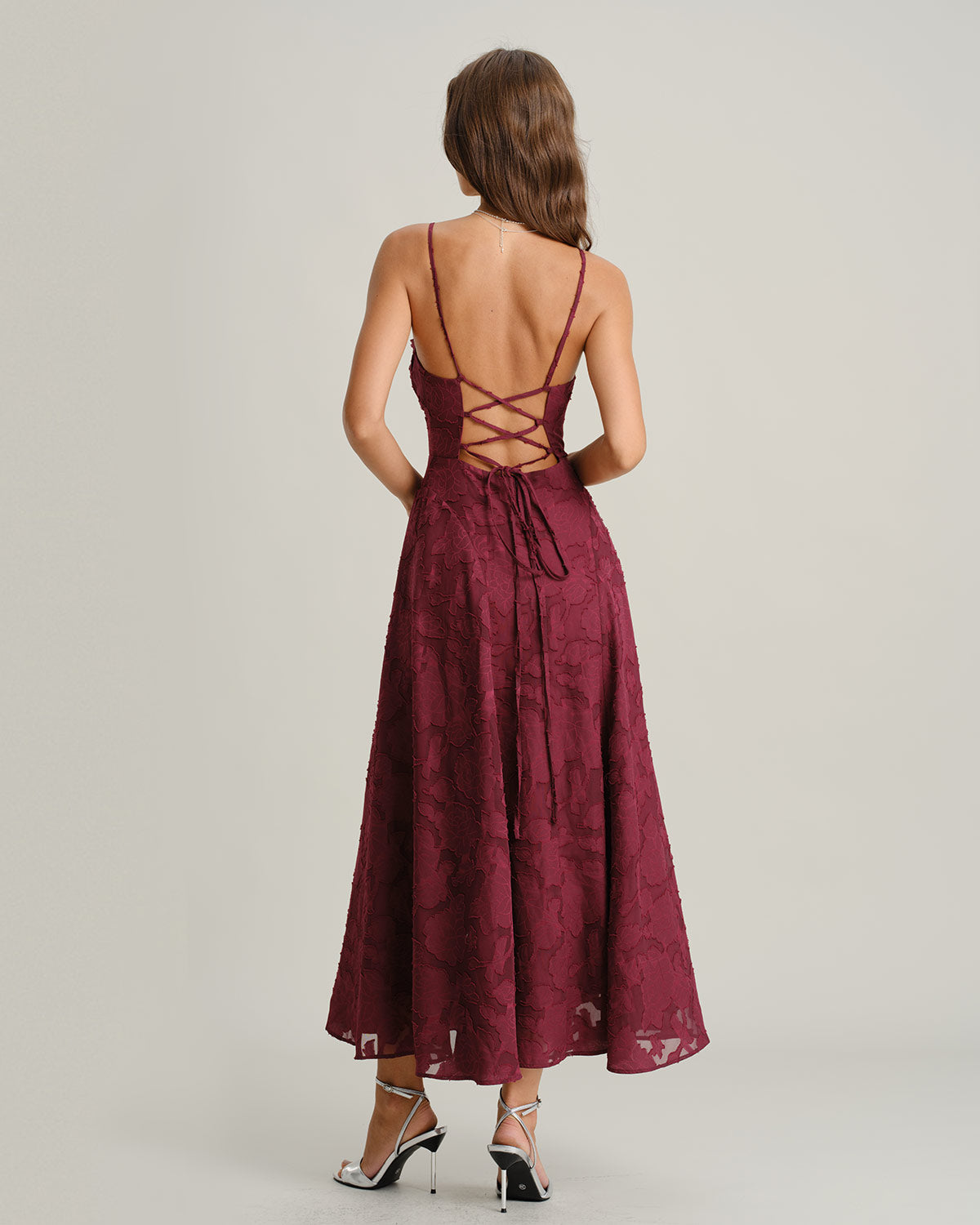 Vestido largo lencero de jacquard color rojo vino